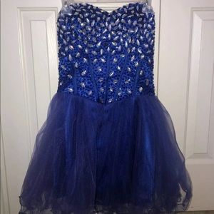 Blue Short Homecoming/Prom Dress Size 6 Strapless